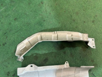 消声筒隔热板 SUBARU LANCASTER OEM 42054AE000 59024AE010 BH9 2002 EJ254 AT