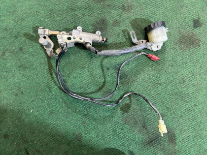 ブレーキマスターシリンダー Задний HONDA GOLD OEM 43510MCA016 2002