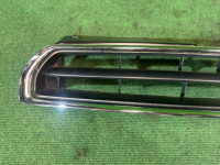 フロントグリル SUBARU LEGACY OEM 91061AC200 BG5 1998 White 51E