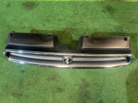 フロントグリル SUBARU LEGACY OEM 91061AC200 BG5 1998 White 51E