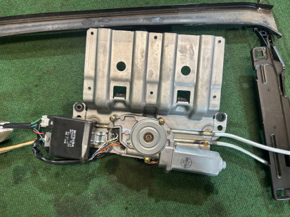 Моторчик люка SUBARU LANCASTER OEM 65450AE000 BH9 1998 EJ254 AT