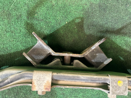 ミッションメンバー SUBARU FORESTER OEM 41022AC150 41021AC390 SF5 1997 EJ20G AT
