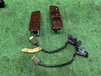 กล่องควบคุมกระจกไฟฟ้า 83081FC020 83081FC030 83081FC060 SUBARU FORESTER