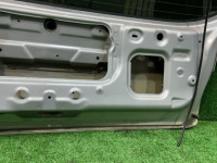 バックドア SUBARU FORESTER OEM 61701FC010 SF5 1997 SILVER 406