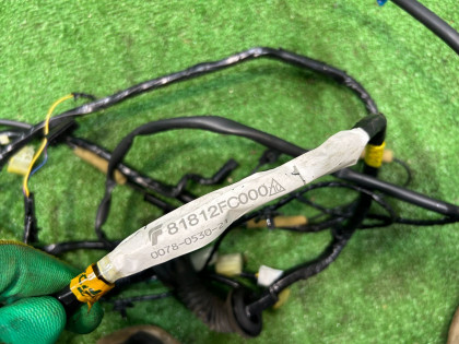 Mazo de cables del portón SUBARU FORESTER OEM 81812FC000 SF5 1997 EJ20G AT