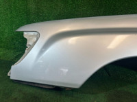 Guarda-lamas dianteiro esquerdo SUBARU FORESTER OEM 57120FC010 SF5 1997 SILVER 406