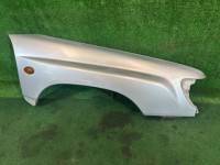 右フロントフェンダー SUBARU FORESTER OEM 57120FC000 SF5 1997 SILVER 406