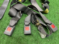 Rear seat belts SUBARU FORESTER OEM 64611FC000NF 64611FC010NF 64651FC000NF 64651FC010NF SF5 1997 SILVER 406