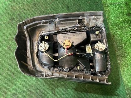 左尾灯 220-20597L SUBARU FORESTER OEM 84201FC030 SF5 1997