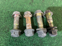 Tornillos de caída delanteros SUBARU OUTBACK OEM 20540AA090 20540AA100 BP9 2004 EJ253 AT