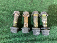 Parafusos de camber dianteiros 20540AA090 20540AA100 SUBARU OUTBACK