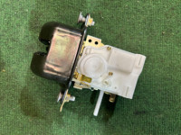 Cerradura del portón SUBARU OUTBACK OEM 63032AG000 BP9 2004 GOLD 39J