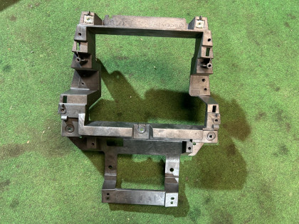 Soporte de la radio 66204AG000 SUBARU OUTBACK