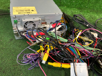 オーディオデッキ Pioneer Carrozzeria AVIC-HRZ 088 SUBARU OUTBACK BP9 2004