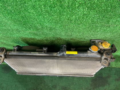 ラジエーター SUBARU OUTBACK OEM 45111AG000 BP9 2004 EJ253 AT