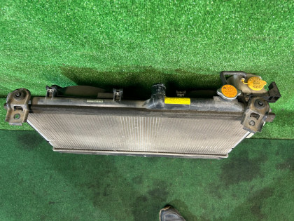 ラジエーター SUBARU OUTBACK OEM 45111AG000 BP9 2004 EJ253 AT