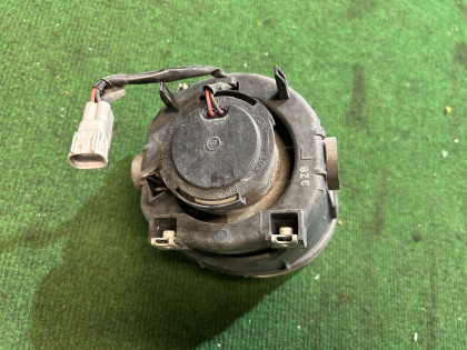 左フォグランプ SUBARU OUTBACK OEM 84501AG030 BP5 2004