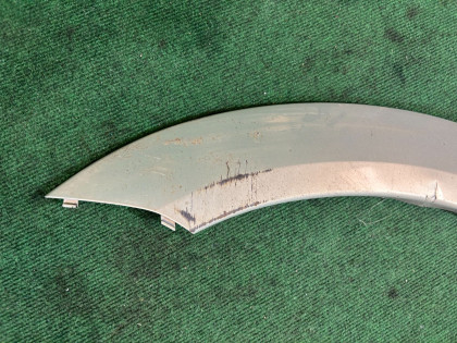 Ensanchador de aleta derecho SUBARU OUTBACK OEM 91112AG020GA BP9 2004 GOLD 39J