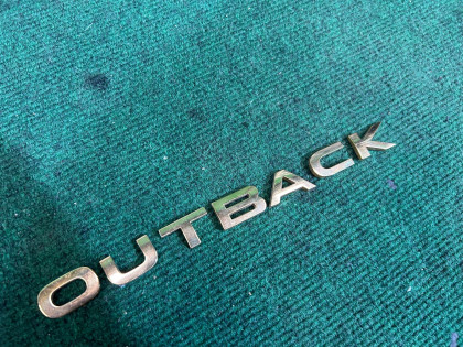 โลโก้ золотая SUBARU OUTBACK