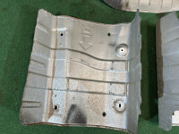 แผ่นกันความร้อนท่อไอเสีย SUBARU OUTBACK OEM 42054AG000 59024AG061 59024AG071 BP9 2004 EJ253 AT