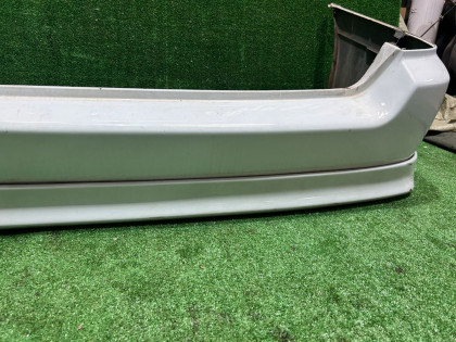 Parachoques trasero с губой SUBARU LEGACY OEM 57703AE210WG BH5 2002 WHITE 51E