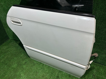 右后门 SUBARU LEGACY OEM 60400AE400 BH5 2002 WHITE 51E
