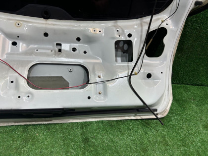 Porta da bagageira SUBARU LEGACY OEM 60800AE060 BH5 2002 WHITE 51E