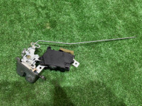 Cerradura del portón SUBARU LEGACY OEM 63032AE020 BH5 2002 WHITE 51E