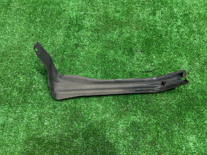 Suporte esquerdo do para-choques dianteiro 57707AE130 SUBARU LEGACY