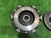 クラッチ一式（フライホイール・カバー・ディスク） Сцепление SUBARU LEGACY OEM 30210AA530 30100AA791 12342AA050 BH5 2002 EJ208 MT5