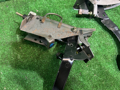 Pedals Комплект SUBARU LEGACY OEM 36015AE01036012AE240 BH5 2002 WHITE 51E