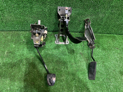 Pedals Комплект SUBARU LEGACY OEM 36015AE01036012AE240 BH5 2002 WHITE 51E