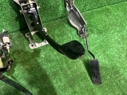Pedals Комплект SUBARU LEGACY OEM 36015AE01036012AE240 BH5 2002 WHITE 51E