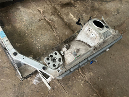 ラジエーターコアサポート SUBARU LEGACY OEM 53060AE001 53020AE081 53020AE091 53040AE000 53060AE051 BH5 2002