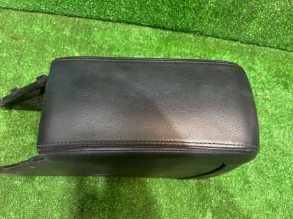 手套箱与扶手 кожа SUBARU LEGACY OEM 92111AE030ML BE5 1999 BLACK 47A, 88H