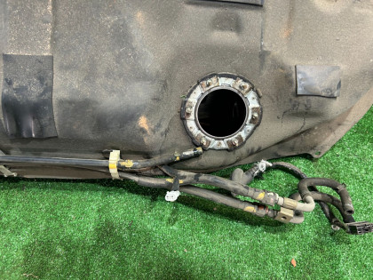 油箱 SUBARU LEGACY OEM 42012AE000 BE5 1999 EJ208 MT5