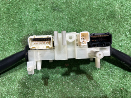 Блок подрулевых переключателей оптитрон SUBARU LEGACY OEM 83111AE000 BHE BH9 BH5 BE5 BE9 BEE 1999 EJ208 MT5