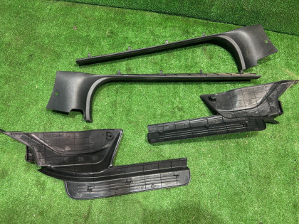 คิ้วชายบันได черные SUBARU LEGACY OEM 94060AE000ML 94060AE010ML 94061AE120ML 94061AE010ML BE5 BE9 BEE 1999 BLACK 47A, 88H