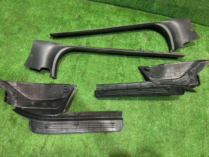 คิ้วชายบันได черные SUBARU LEGACY OEM 94060AE000ML 94060AE010ML 94061AE120ML 94061AE010ML BE5 BE9 BEE 1999 BLACK 47A, 88H