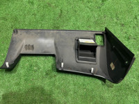 Revestimento inferior do tablier черный SUBARU LEGACY OEM 66075AE000ML BE5 1999 BLACK 47A, 88H