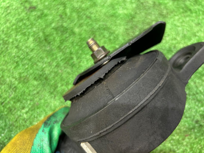 发动机支座 SUBARU LEGACY OEM 41022AE010, 41022AE000 BE5 BH5 1999 EJ208 MT5