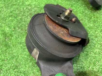 发动机支座 SUBARU LEGACY OEM 41022AE010, 41022AE000 BE5 BH5 1999 EJ208 MT5