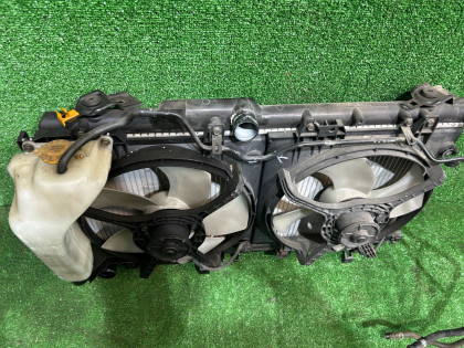 Радиатор двигателя SUBARU LEGACY OEM 45111AE030 BE5 1999 EJ208 MT5