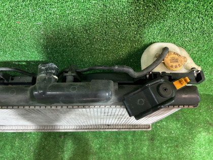 Радиатор двигателя SUBARU LEGACY OEM 45111AE030 BE5 1999 EJ208 MT5