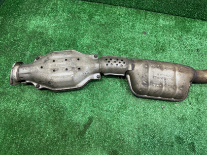 Centre exhaust section катализатор SUBARU LEGACY OEM 44200AE021 BE5 BH5 1999 EJ208 MT5