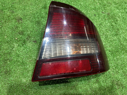 ไฟท้ายขวา 84201AE04A SUBARU LEGACY