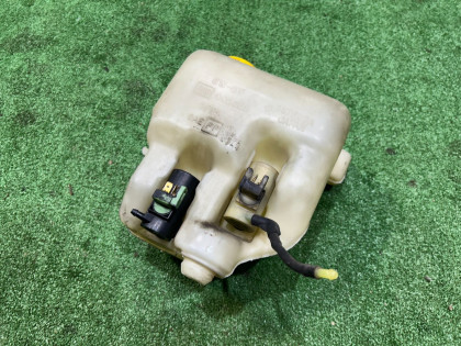 玻璃水壶 SUBARU LANCASTER OEM 86610AE010 BH9 1998 EJ254 AT