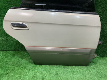 Porta traseira direita SUBARU LANCASTER OEM 60400AE420 BHE BH9 1998 BEIGE 8L5