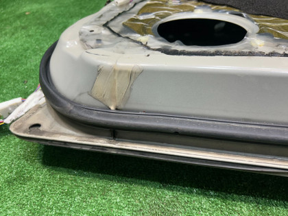 Right front door SUBARU LANCASTER OEM 60009AE040 BHE BH9 1998 BEIGE 8L5