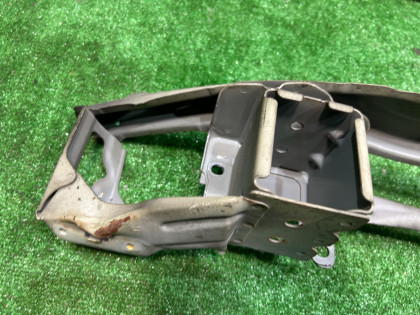 フロントバンパーレインフォースメント SUBARU LANCASTER OEM 57711AE340 BH9 BHE 1998